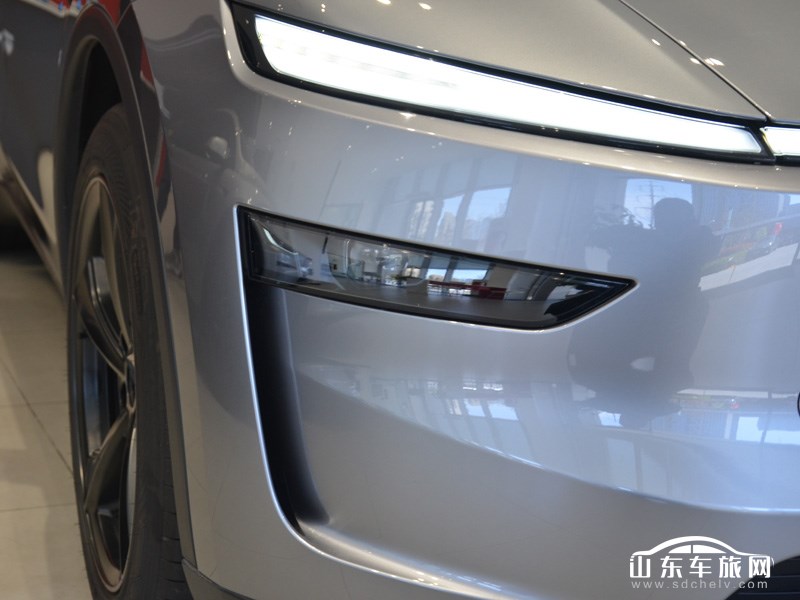 2025款 特斯拉Model Y换新版 其它